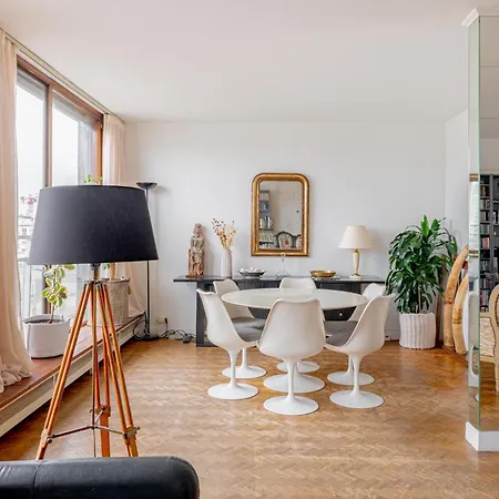 New - 3 Bedroom Flat With Eiffel Tower View * Paříž