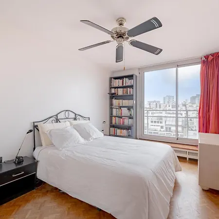 New - 3 Bedroom Flat With Eiffel Tower View