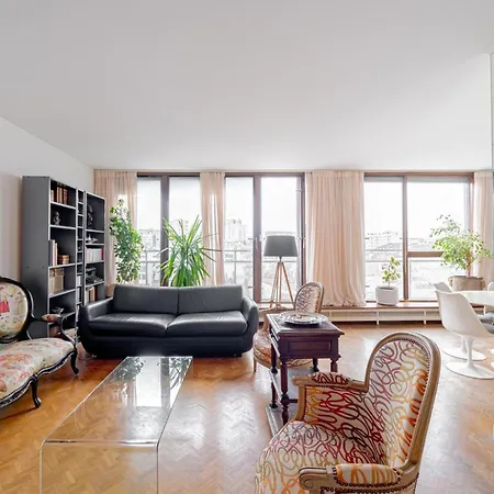 New - 3 Bedroom Flat With Eiffel Tower View Apartmán