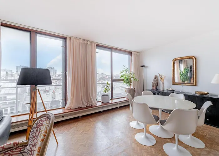 New - 3 Bedroom Flat With Eiffel Tower View *